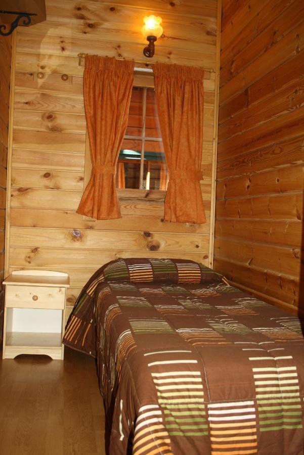 Bungalows Conca De Ter Vilallonga de Ter Δωμάτιο φωτογραφία